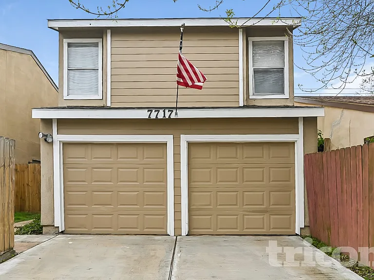 7717 Intrepid St — Photo 1