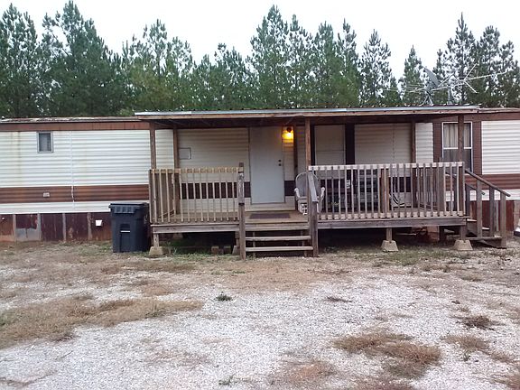 Porch w/rustic underpinning