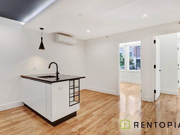 2nd image of 10 Lexington Ave #1T