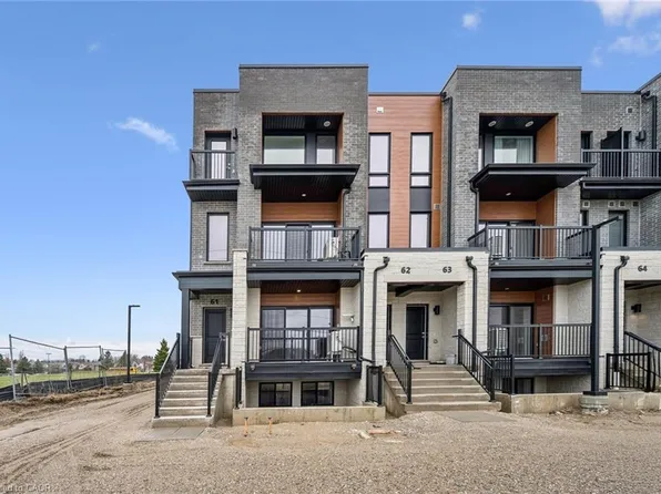 525 Erinbrook Dr #C061, Kitchener, ON N2E 2V8