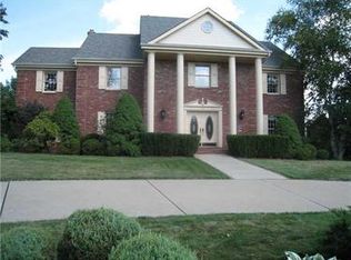 1641 Hollow Tree Dr, Pittsburgh, PA 15241