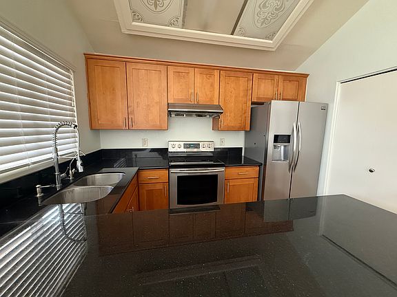 4th image of 2201 N Comanche Dr Unit 1052
