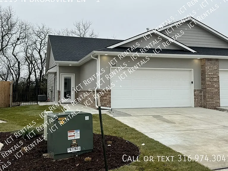 1119 N Broadview Ln #1 — Photo 16