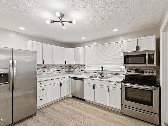 3rd image of 734 Parkway Ave