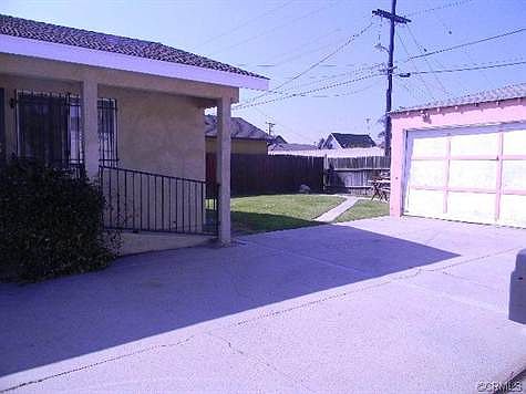 4th image of 9215 Juniper St