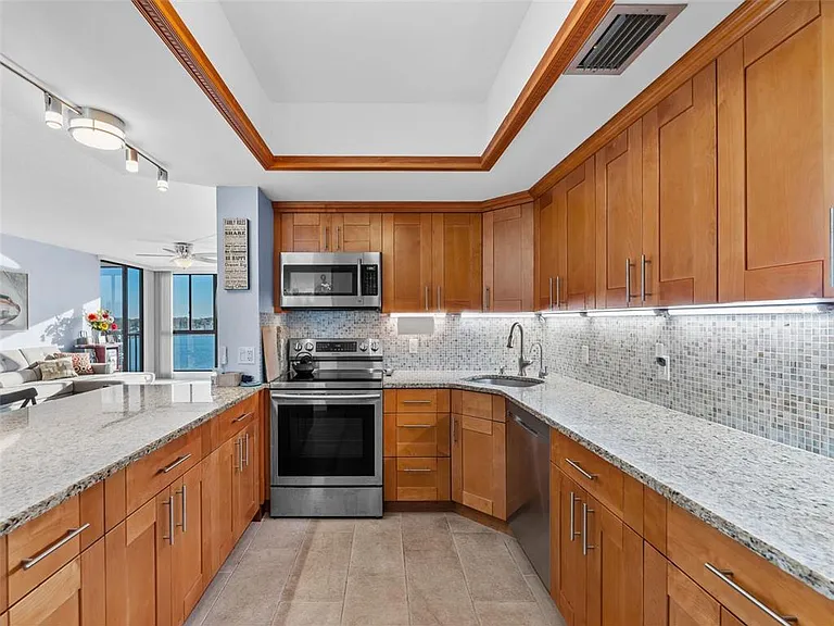 7100 Sunshine Skyway Ln S #503 — Photo 6