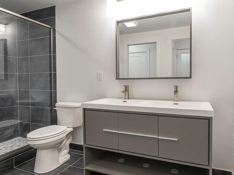 2412 W Master St #A — Photo 22