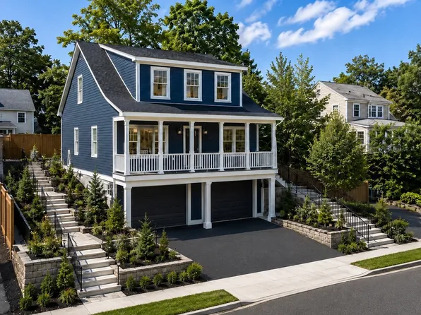 43 Bayard St, Dedham, MA 02026