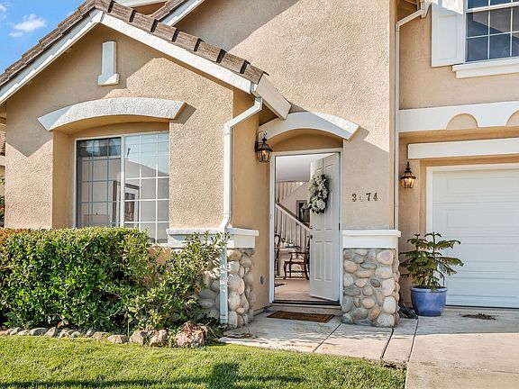 2nd image of 3474 Sweet Pea Way