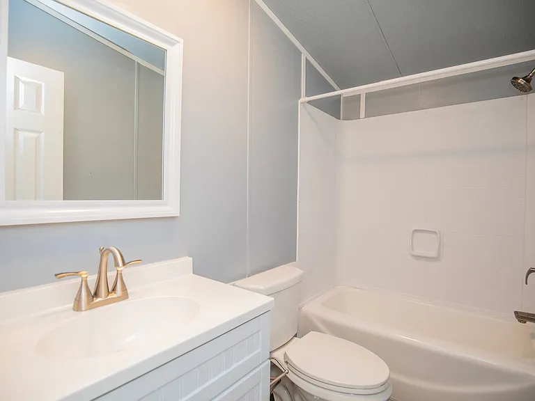 17707 Bittersweet Rd — Photo 8