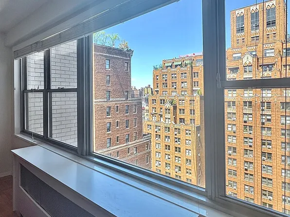 15 West 72nd Street image 5 of 18