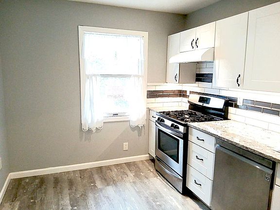 2nd image of 445 Kinderkamack Rd #R