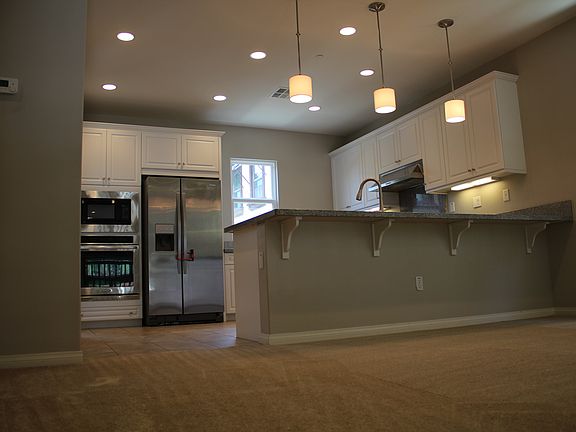 2nd image of 656 W Huntington Dr #Q-2