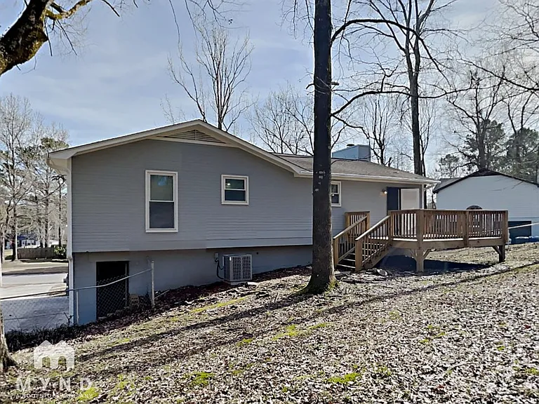 4353 Morningside Dr — Photo 16
