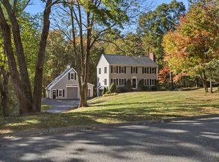 8 Cadman Rd, Mendon, MA 01756