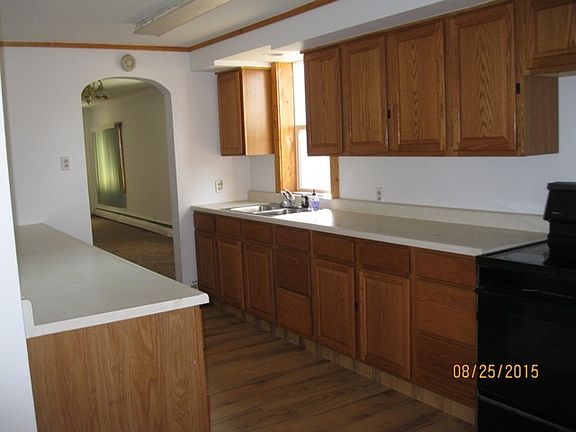 5th image of 515 Woodbury St