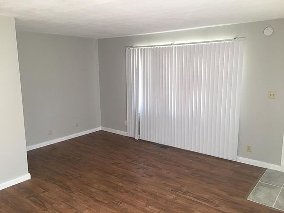 5th image of 8124 Harrison Dr