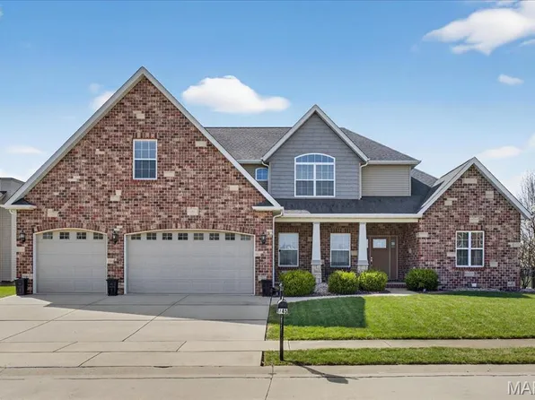 245 Oakshire Dr E, Glen Carbon, IL 62034