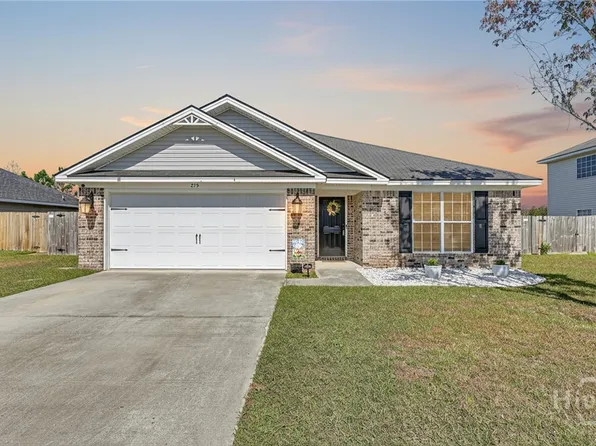 215 Nobel Crest, Hinesville, GA 31313