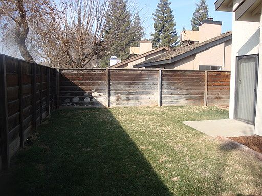 2nd image of 2221 N Tracy St