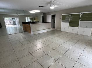 210 NW 4th Ave, Boca Raton, FL 33432