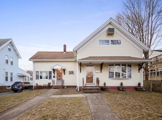 25 Warren St, Stoneham, MA 02180