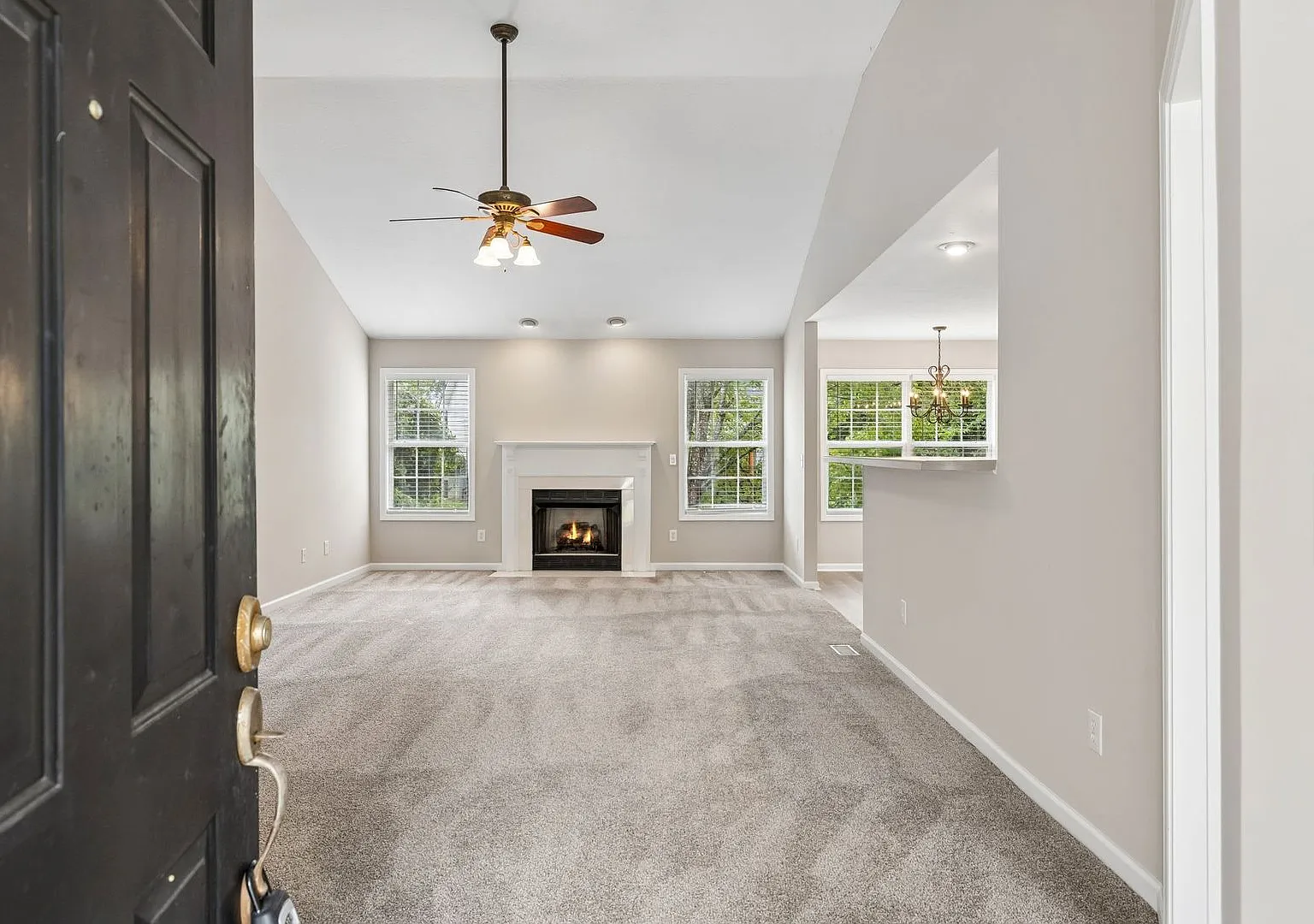 3BR/2BA + Bonus room, home in Thompsons Station, TN — Photo 3