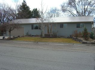 821 W 5th St, Filer, ID 83328