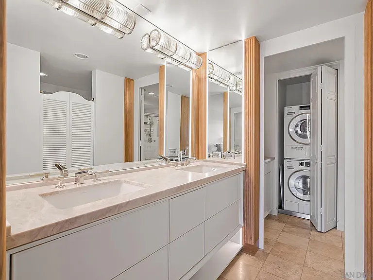 939 Coast Blvd #5G — Photo 12