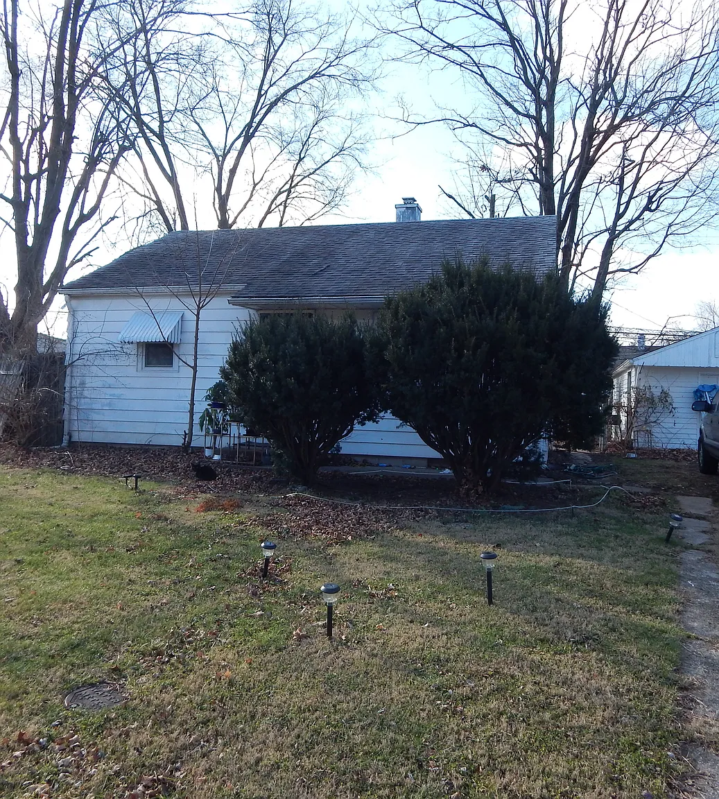 2222 Groff Ave photo 1