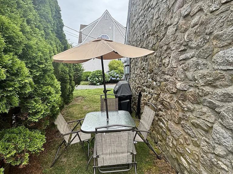 152 Tuckerman Ave #9 — Photo 5