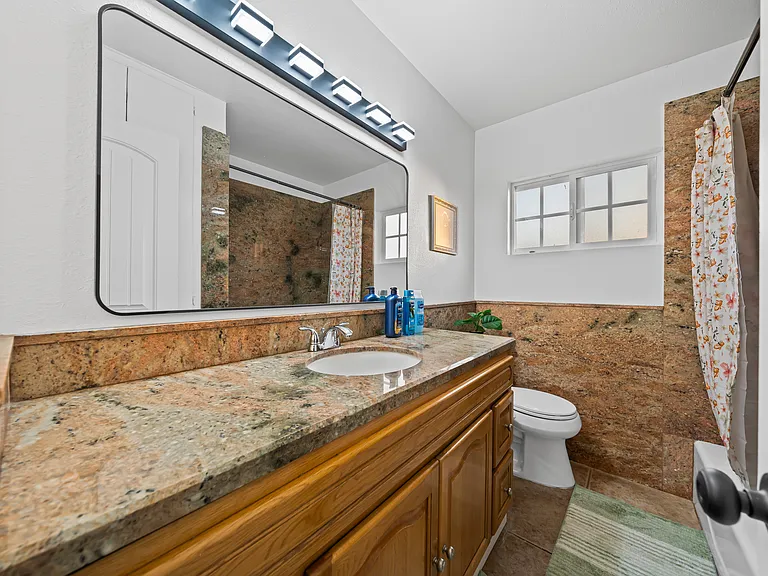 606 S Sunshine Ave — Photo 34