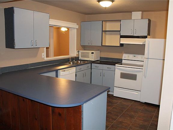 5th image of 106 S Belmont St