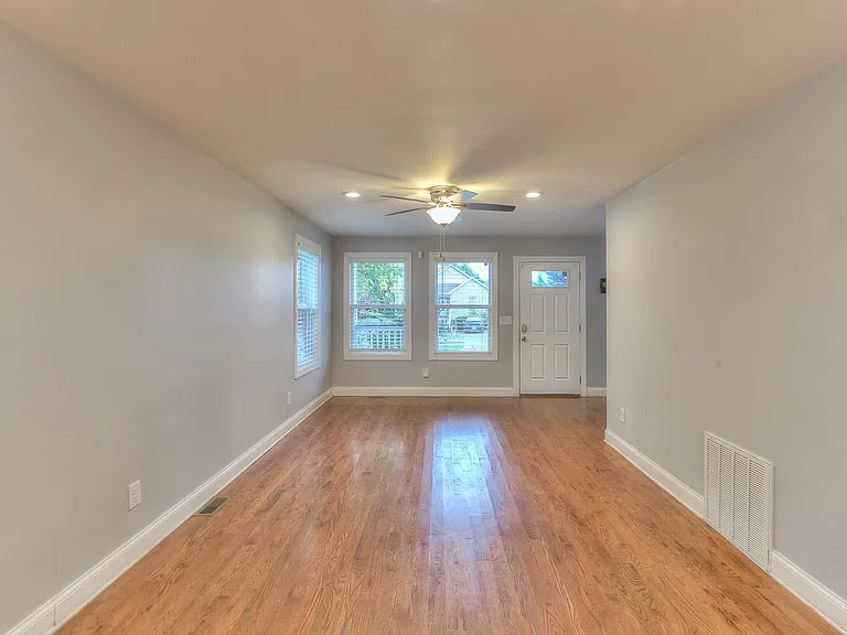 2223 24th Ave N #F — Photo 10