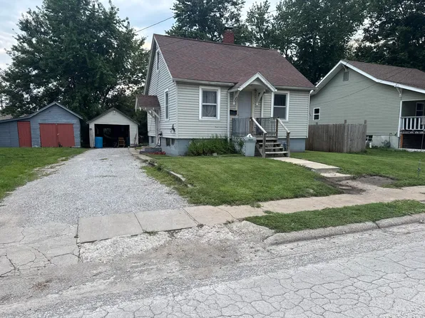 431 N Bond Ave, Marshall, MO 65340