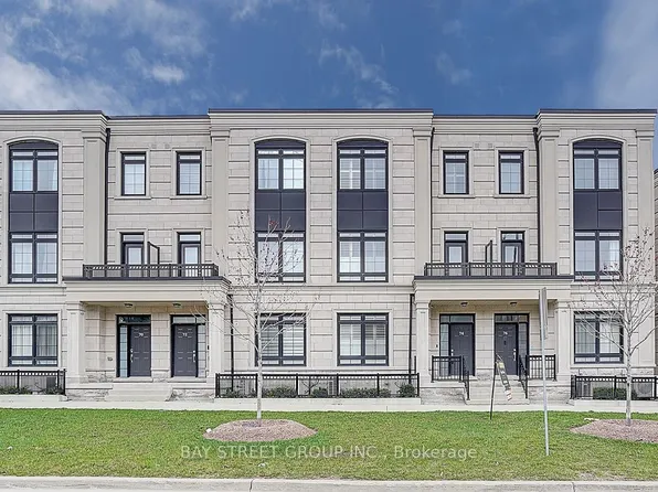74 Village Pkwy E, Markham, ON L3R 2E1