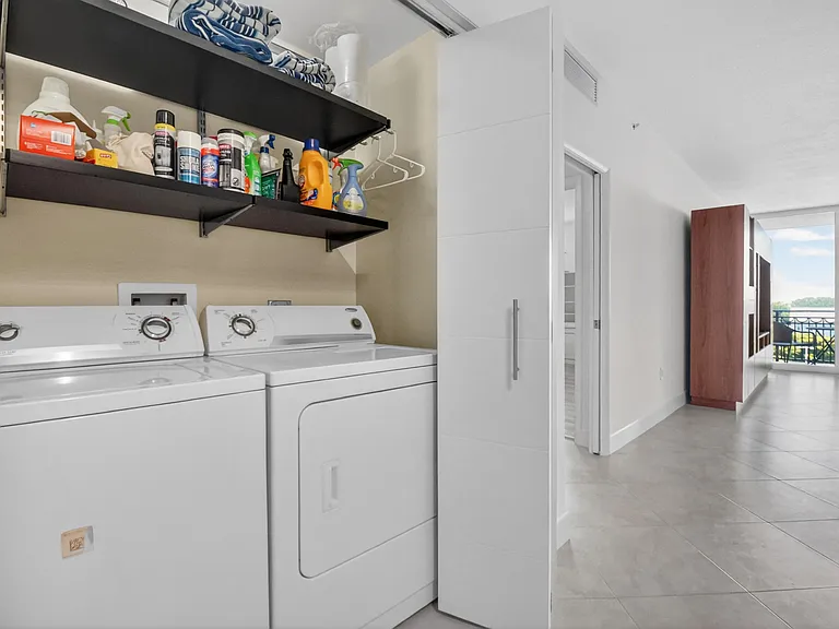 550 Okeechobee Blvd #423 — Photo 46