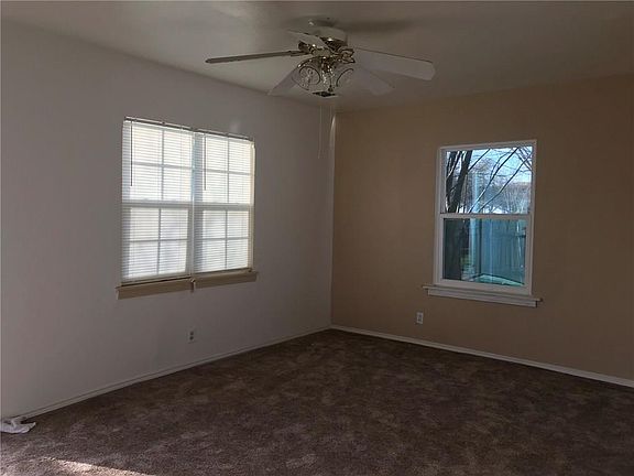 4th image of 314 Charles Dr