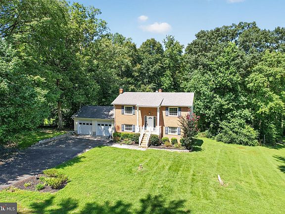 4th image of 42544 Anne Ct