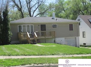 3733 Crown Point Ave, Omaha, NE 68111