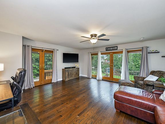 5th image of 263 Hillside Ave