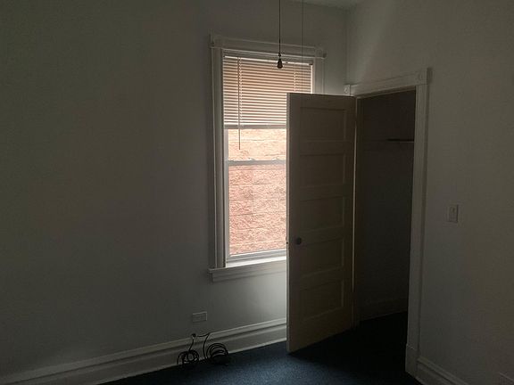 3rd image of 2222 W Wilson Ave #2