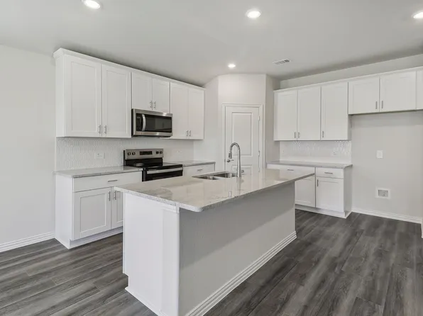 3903 Possum Dr, Farmersville, TX 75442