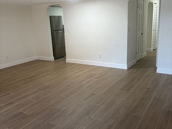 5th image of 2250 S Palmetto Ave APT H24