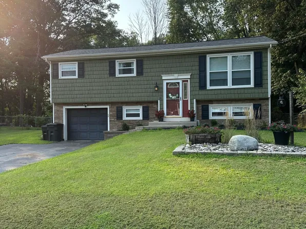 70 Rapple Drive, Colonie, NY 12205