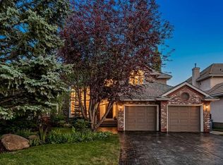 134 Schiller Cres NW, Calgary, AB T3L 1W9