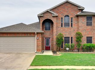2201 Green Creek Dr, Arlington, TX 76001