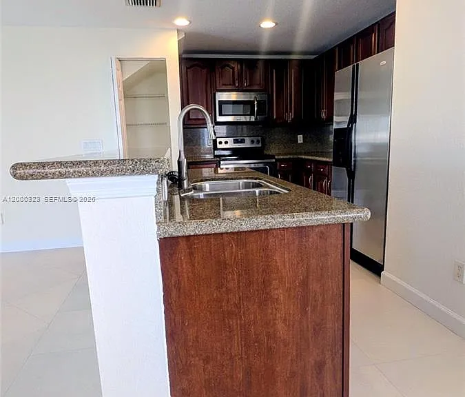 5910 Royal Way #---- — Photo 12