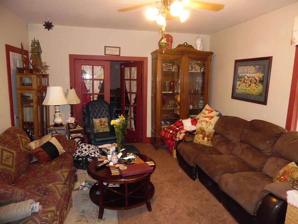 2nd image of 9934 Main St #1