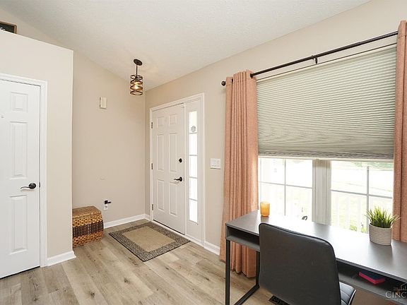 4th image of 7836 Kristen Dr